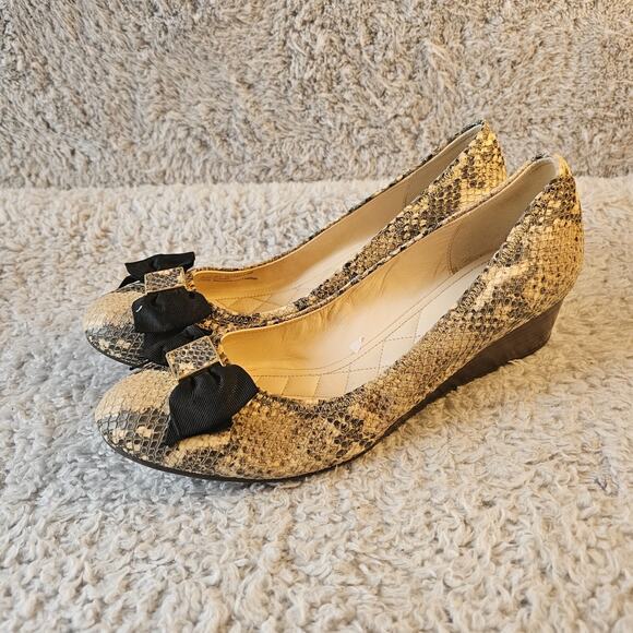 Cole Haan Tali Grand Black Bow Wedge Reptile Printed Slip On Wedge Heels Size 9B - Picture 1 of 8